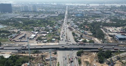 Sắp hoàn thành nút giao thông 4 tầng đầu tiên của TP. HCM, giúp giải cứu kẹt xe cửa ngõ phía Đông