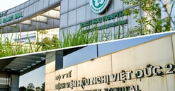 2 bệnh viện hạng đặc biệt của Việt Nam vẫn chờ được 'gỡ khó' sau 5 năm tái khởi động và 4 tháng khánh thành