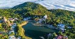Việt Nam sẽ hình thành trung tâm du lịch nghỉ dưỡng sinh thái núi và hành hương, tọa lạc tại ‘nóc nhà miền Tây’