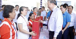 Tổng Bí thư, Chủ tịch nước Tô Lâm thăm, động viên công nhân, người lao động tại TP Hồ Chí Minh