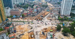 2 cầu vượt quan trọng trên tuyến đường ‘đắt nhất hành tinh’ dần thành hình