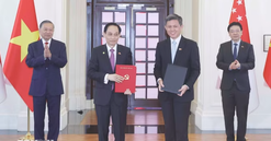 Việt Nam và Singapore ký kết hàng loạt văn kiện hợp tác