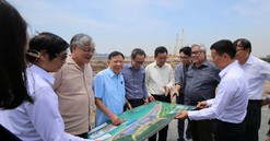 Hội đồng Giám khảo Chung khảo Giải thưởng Quốc gia Bất động sản Việt Nam lần thứ II tiến hành khảo sát thực tế các dự án
