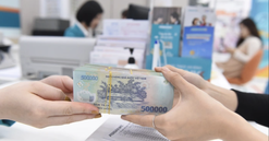 “Làn sóng” ngân hàng bán bảo hiểm quay trở lại: “Luật ngầm” vay tín dụng có tái diễn?