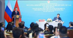 Thủ tướng Lê Minh Hưng gặp cộng đồng người Việt Nam tại Nga