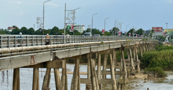 Cây cầu 2.200 tỷ thay thế cây cầu 60 năm tuổi sẽ bị phá dỡ: Không có nhà thầu tham dự, phải gia hạn lần 2