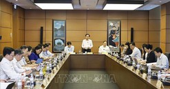 Sửa Luật Kinh doanh bất động sản: Cắt gần 30% điều kiện, tăng quyền cho địa phương