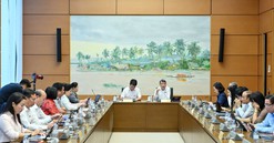 Thủ tướng: Hoàn thiện chính sách đất đai, nhà ở, bất động sản theo hướng đồng bộ, minh bạch