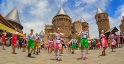 Sun World Ba Na Hills: Lên cáp giờ vàng, miễn phí bữa tối