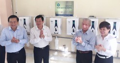 27 trường học tại huyện Tân Trụ, tỉnh Long An được trang bị hàng trăm máy lọc nước mới