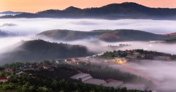 Mê đắm trước khoảnh khắc Đà Lạt chìm trong sương mù