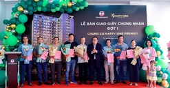 Vạn Xuân bàn giao sổ hồng tại Happy One Premier