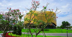 Khu vườn sinh thái rộng lớn xanh mát gói trọn bán đảo Van Phuc City