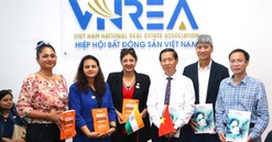 Lãnh đạo VNREA tiếp Đoàn nữ cán bộ và doanh nhân từ Hội đồng Phát triển Bất động sản Quốc Gia Ấn Độ (NAREDCO)