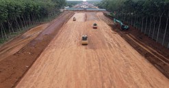 Bộ Giao thông Vận tải điều chuyển nhiệm vụ chủ đầu tư 21 dự án lớn