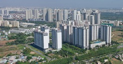 Nhà đầu tư có sẵn 1,5 tỷ đồng nên mua chung cư cũ hay đất nền Hà Nội?