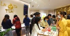 Đến DOJI Tower mua vàng Thần tài tặng khẩu trang Nhật Bản 3D cao cấp