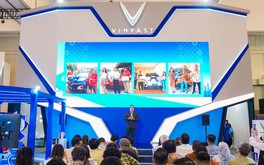 VinFast chính thức bàn giao ô tô điện VF 5 tại Indonesia