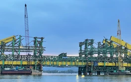 Thừa Thiên Huế: Cầu vượt sông Hương đẩy nhanh tiến độ để hợp long vào tháng 10/2024