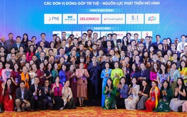 Thủ tướng: Doanh nghiệp, doanh nhân tư nhân "3 tiên phong" để 'công-tư đồng kiến quốc'