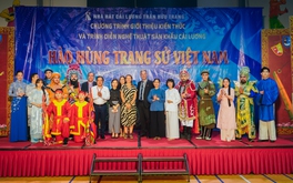 Học sinh học lịch sử và tình yêu nước qua nghệ thuật cải lương