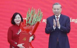 Đồng chí Bùi Thị Minh Hoài giữ chức Bí thư Đảng ủy Mặt trận Tổ quốc, các đoàn thể Trung ương