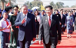 Tổng Bí thư dự Lễ khánh thành Công viên Hữu nghị Lào - Việt Nam ở Vientiane