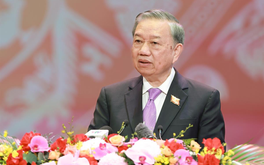 Quân đội nhân dân vững bước dưới cờ Đảng quang vinh