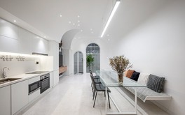 Không gian an trú của 3 anh chị em giữa lòng Sài Gòn: Ẩn mình như ốc đảo thu nhỏ