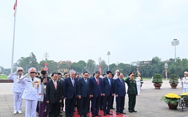 Lãnh đạo Đảng, Nhà nước vào Lăng viếng Chủ tịch Hồ Chí Minh nhân kỷ niệm 50 năm Ngày Giải phóng miền Nam, thống nhất đất nước