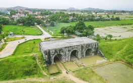 Tòa thành đá duy nhất còn lại ở Đông Nam Á, chỉ mất 3 tháng xây dựng nhưng lại có kiến trúc ‘độc nhất vô nhị’ ở Việt Nam