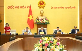 Chủ tịch Quốc hội: Đơn giản hóa thủ tục hành chính mạnh mẽ hơn nữa để thủ tục cấp phép xây dựng nhà ở xã hội nhanh chóng
