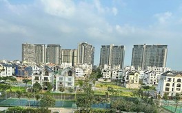 Hàng cao cấp ế ẩm, thị trường bất động sản TP.HCM trầm lắng