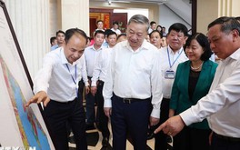 Tổng Bí thư Tô Lâm: Phải chuyển từ tư duy hành chính sang tư duy phục vụ