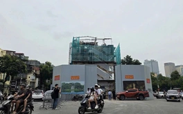 Lộ hình hài quảng trường Đông Kinh Nghĩa Thục sau phá bỏ tòa "Hàm cá mập"