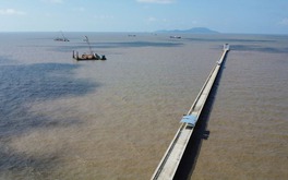 Chính thức khởi công cao tốc 59.000 tỷ đến điểm cực Nam Tổ quốc có cầu vượt biển dài nhất Việt Nam