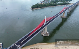 Ngày mai, cầu vượt cửa biển dài nhất miền Trung chính thức thông xe