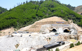 Chỉ hơn 2 tháng nữa, hầm dài nhất cao tốc Khánh Hòa - Buôn Ma Thuột do Đèo Cả thi công sẽ được đào thông