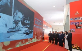 Bồi đắp niềm tin và khát vọng phát triển đất nước phồn vinh, văn minh, hạnh phúc