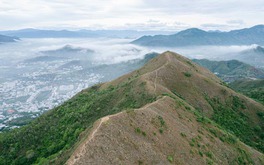 Ngọn núi sở hữu sống lưng khủng long hướng ra biển được quy hoạch phục vụ du lịch