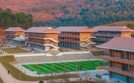 Chính thức khánh thành trường dân tộc nội trú với sân bóng, hồ bơi hiện đại nhất biên giới