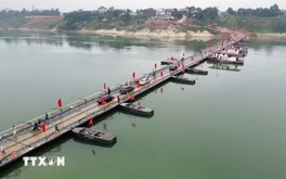 Thủ tướng gửi Thư khen các cơ quan, đơn vị làm cầu phao qua sông Lô