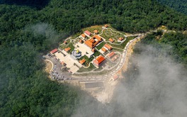 Chính thức mở cửa ngôi chùa được ví như 'Đà Lạt của phố biển' đúng dịp năm mới, tọa lạc trên đỉnh núi cao hơn 1.500m