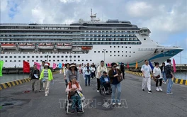 Đón tàu du lịch quốc tế 'xông đất' đầu năm Bính Ngọ 2026