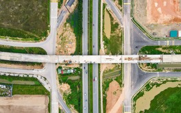 Cận cảnh cầu vượt cao tốc thuộc dự án gần 1.500 tỷ đồng kết nối các khu công nghiệp tỉnh Bắc Ninh