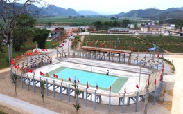 Việt Nam có một sân vận động làm từ 700 cây tre với sức chứa 1.500 chỗ ngồi