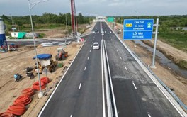 Chỉ vài giờ nữa, Việt Nam chính thức thông xe trở lại tuyến cao tốc hơn 17.000 tỷ đóng vai trò huyết mạch ở 'cửa ngõ' miền Tây
