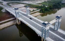 Việt Nam lần đầu tiên xây dựng cầu có tháp vọng cảnh: Án ngữ trên tuyến đường nghìn tỷ với kiến trúc khác lạ