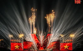 “Tổ quốc trong tim” về Van Phuc City: Concert Quốc gia lần đầu đến miền Nam