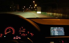 Kinh nghiệm lái xe an toàn vào ban đêm cho các bác tài